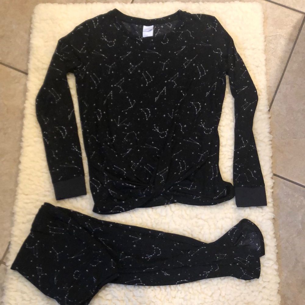 Stars above XS black/white astrology PJs